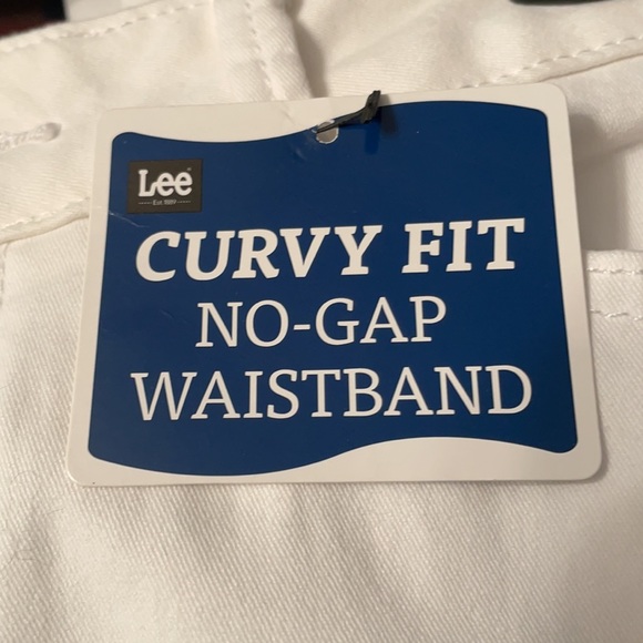 NWT Lee Capri Curvy Fit No Gap Waist Women’s White Jeans “Coastal Grandma” Sz 10 - Picture 4 of 8